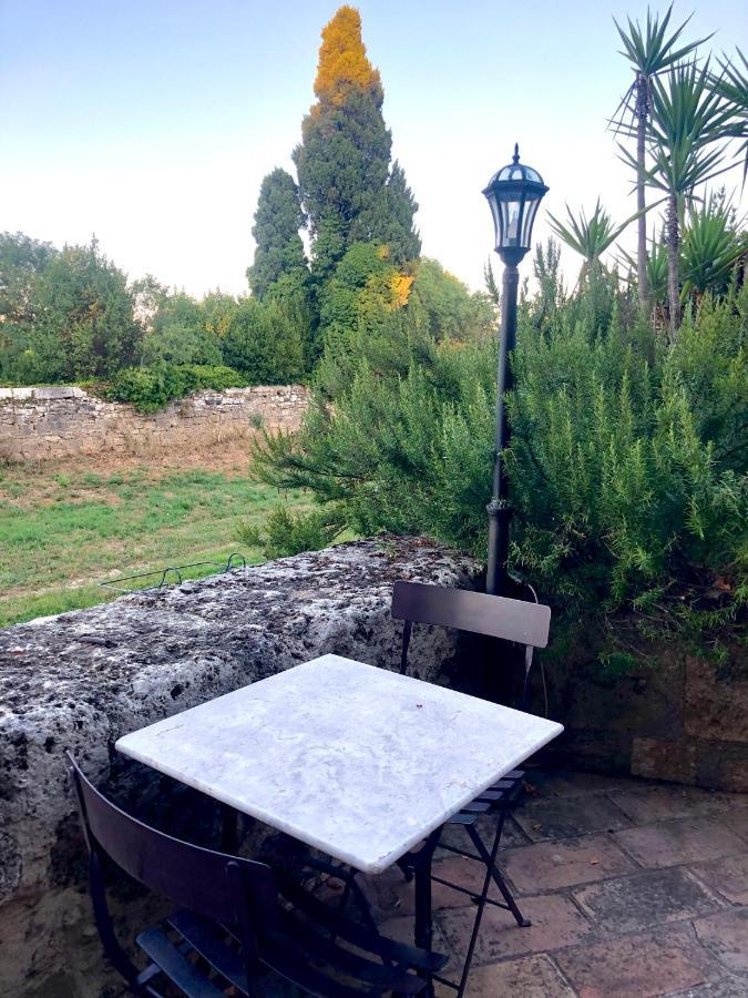 Au Bout Du Pre Hotel Pézenas Exterior foto